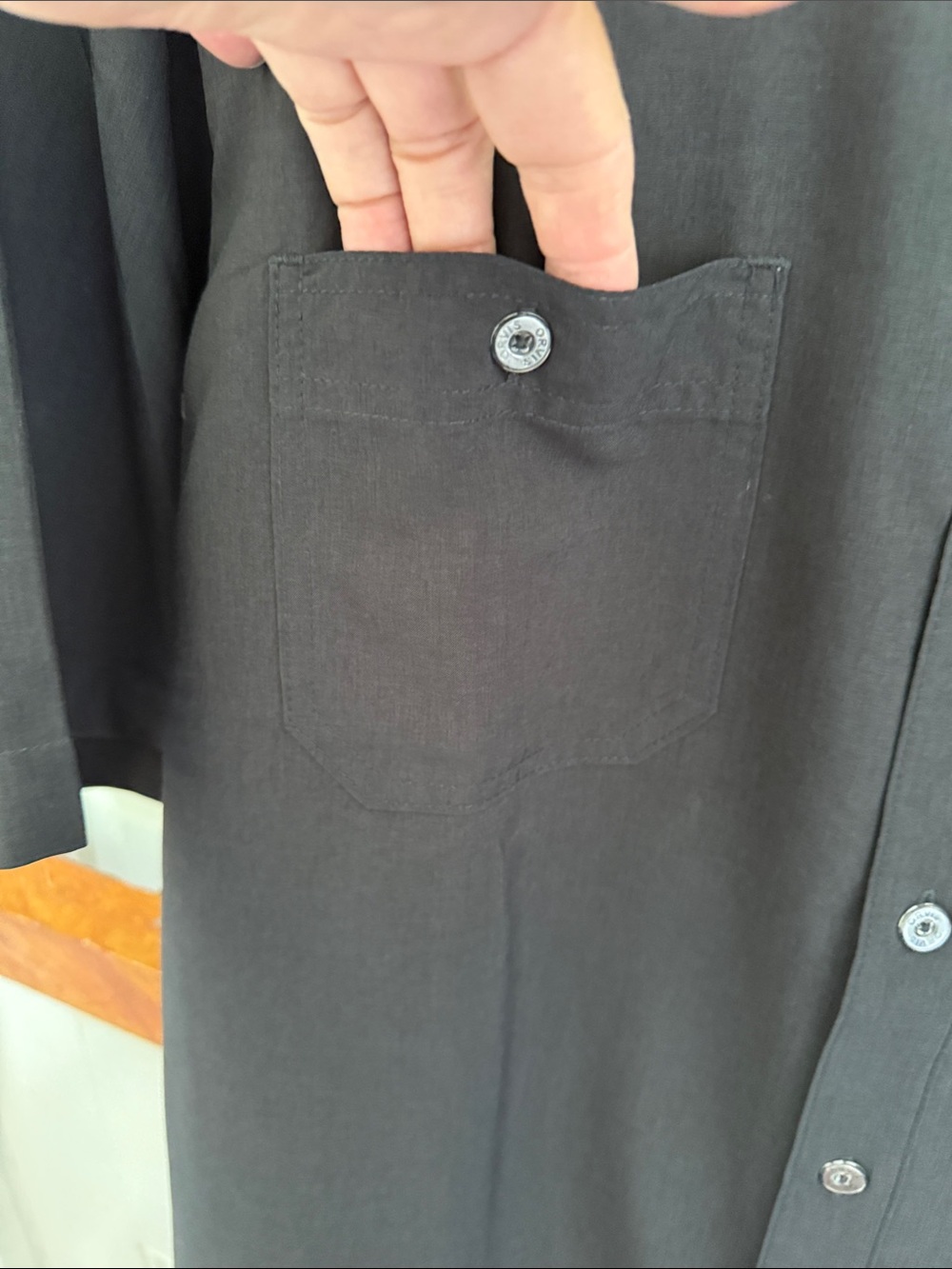 Orvis Men's Short-Sleeve Button-Down Shirt in Charcoal - Picture 4 of 9